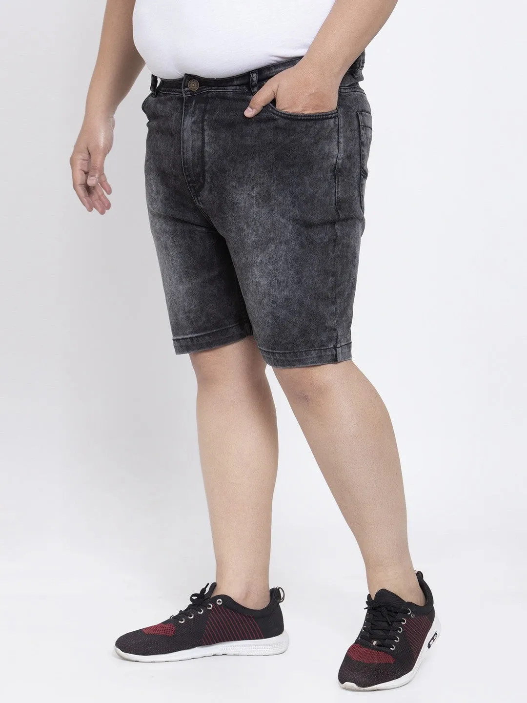plusS Men Black Washed Regular Fit Denim Shorts